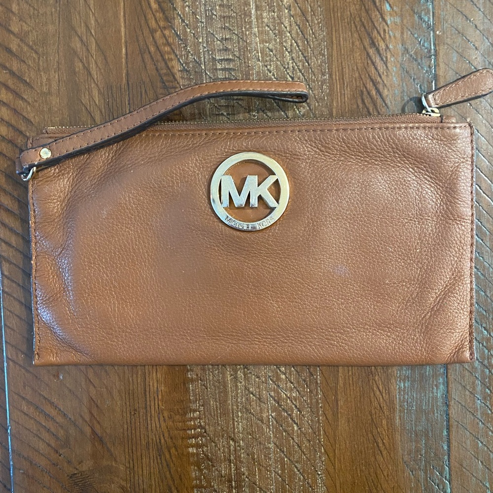 Used Michael Kors wristlet wallet
